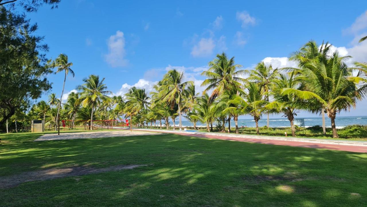 Apartamento Espetacular Na Melhor Praia Da Bahia, Guarajuba E Uma Das Unicas Praias Com Selo Azul Do Brasil -Luxo, Lazer, Diversao E Tranquilidade! Projetado Para Que Voce Tenha A Melhor Experiencia Em Hospedagem - Condominio Tipo Resort, O Mais Proc Camaçari المظهر الخارجي الصورة