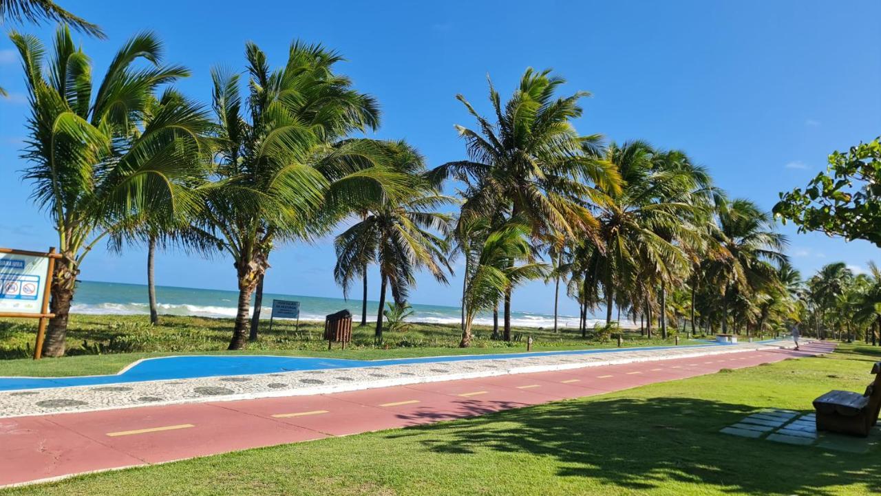 Apartamento Espetacular Na Melhor Praia Da Bahia, Guarajuba E Uma Das Unicas Praias Com Selo Azul Do Brasil -Luxo, Lazer, Diversao E Tranquilidade! Projetado Para Que Voce Tenha A Melhor Experiencia Em Hospedagem - Condominio Tipo Resort, O Mais Proc Camaçari المظهر الخارجي الصورة