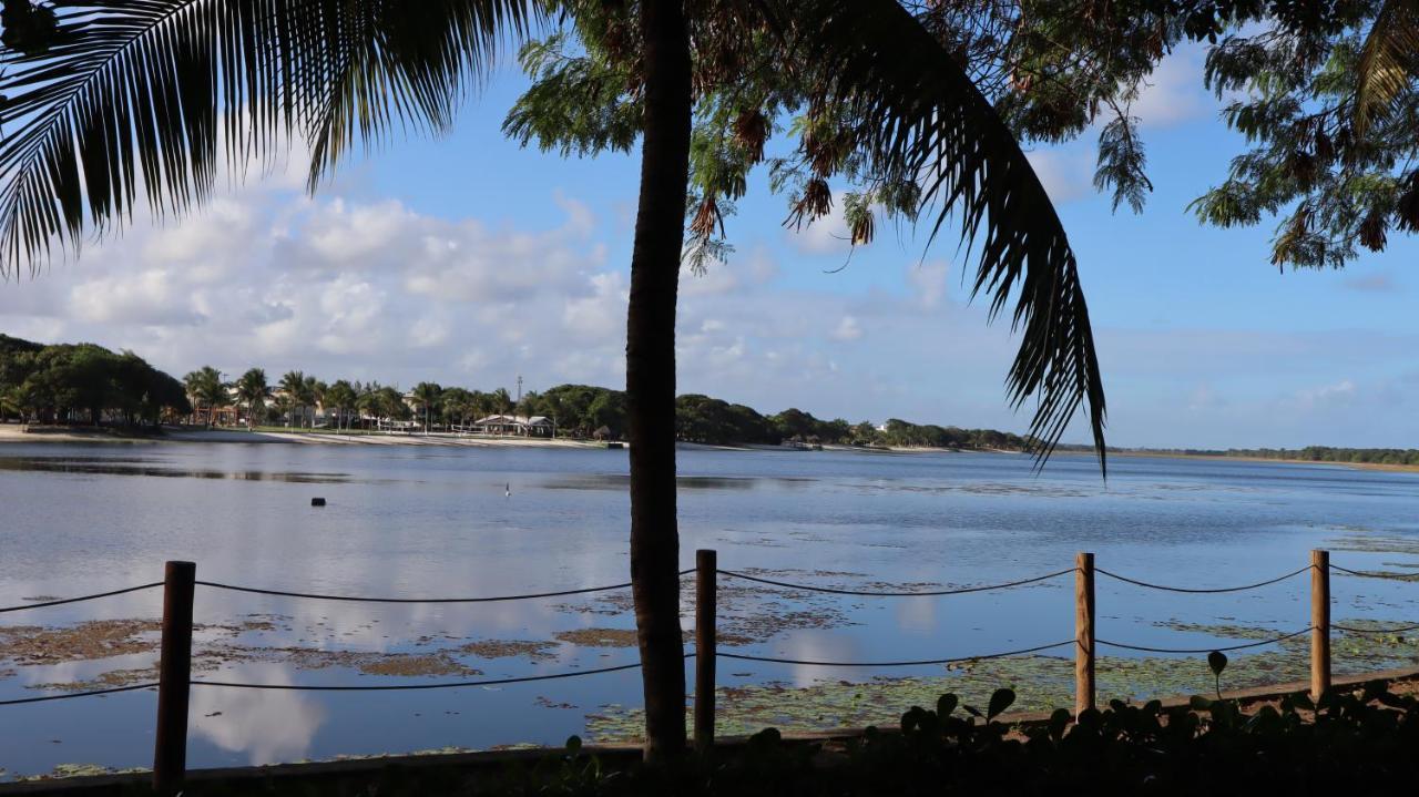 Apartamento Espetacular Na Melhor Praia Da Bahia, Guarajuba E Uma Das Unicas Praias Com Selo Azul Do Brasil -Luxo, Lazer, Diversao E Tranquilidade! Projetado Para Que Voce Tenha A Melhor Experiencia Em Hospedagem - Condominio Tipo Resort, O Mais Proc Camaçari المظهر الخارجي الصورة