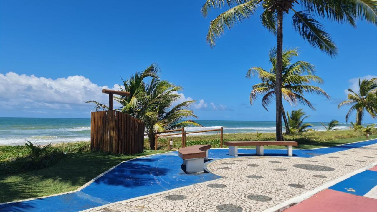 Apartamento Espetacular Na Melhor Praia Da Bahia, Guarajuba E Uma Das Unicas Praias Com Selo Azul Do Brasil -Luxo, Lazer, Diversao E Tranquilidade! Projetado Para Que Voce Tenha A Melhor Experiencia Em Hospedagem - Condominio Tipo Resort, O Mais Proc Camaçari المظهر الخارجي الصورة